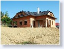 Rodinn� domek ve St��b�e
